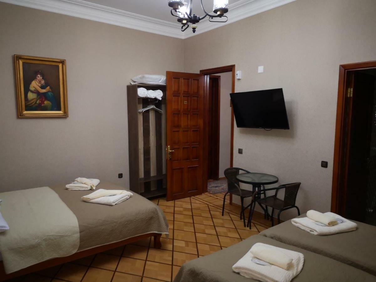 Hotel Villa 쿠타이시 외부 사진
